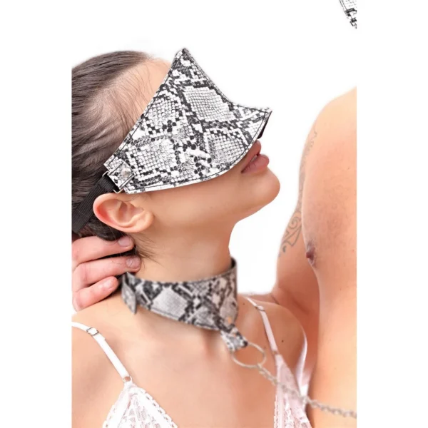 ANTIFAZ LUXURY CIEGO REFORZADO SNAKE BLANCO Y NEGRO